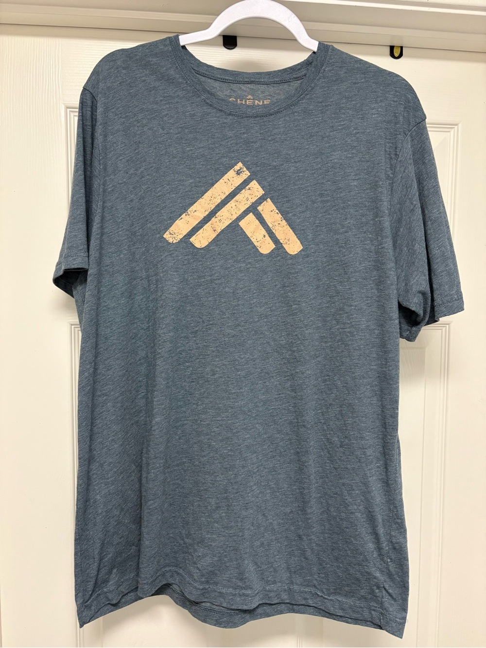 Chene Men’s Size XL heather blue crewneck t-shirt Chéne